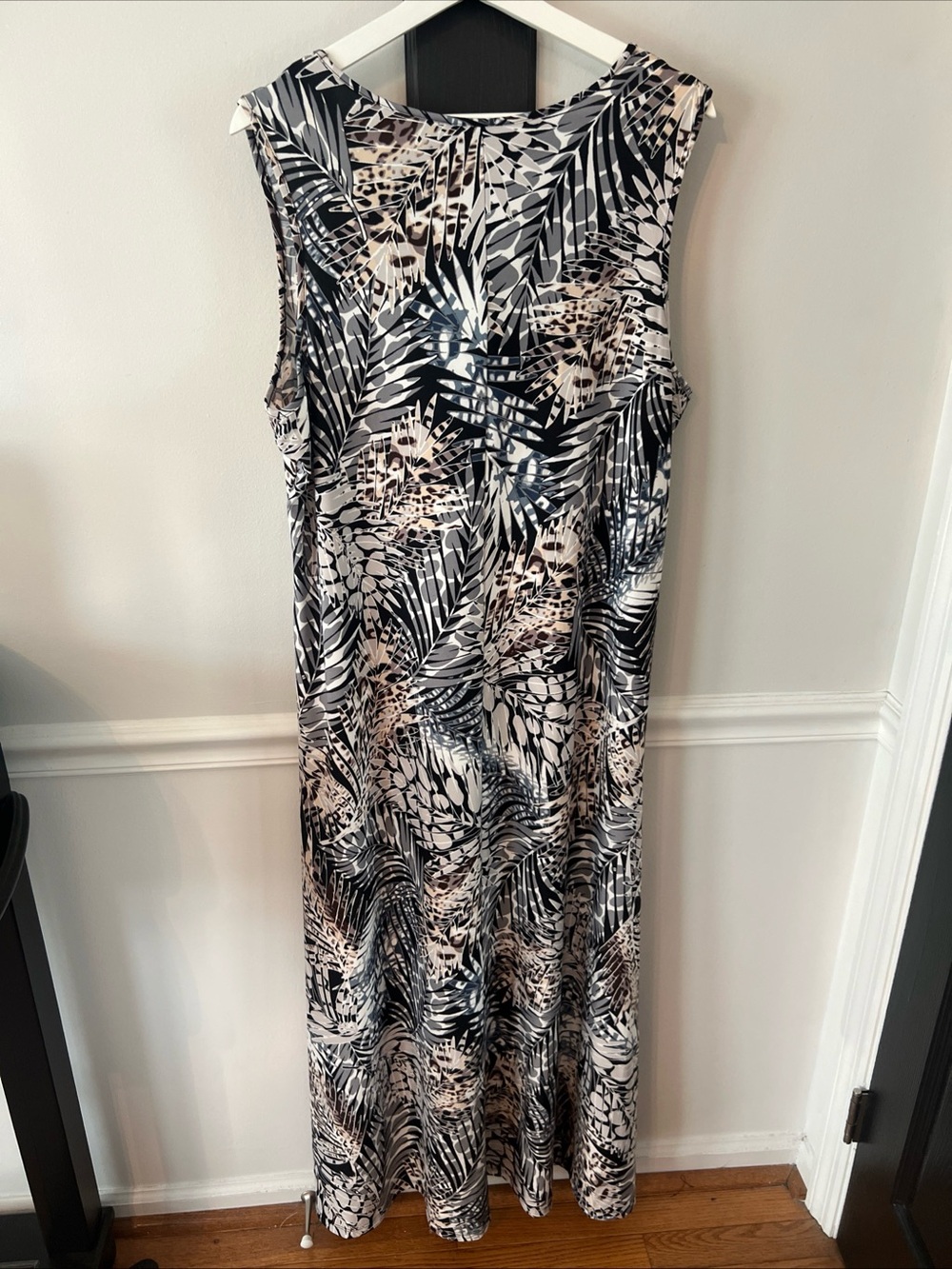 Attitudes by Renee Black, White & Cream Tropical Leaf Maxi Dress - Picture 2 of 4